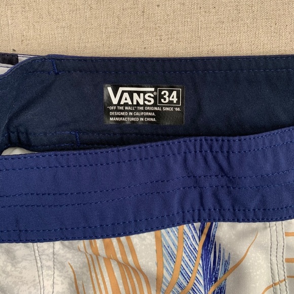 Vans board shorts - Picture 4 of 4